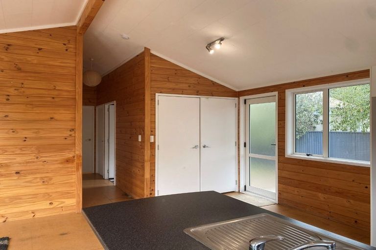 Photo of property in 1008a Hood Street, Mayfair, Hastings, 4122