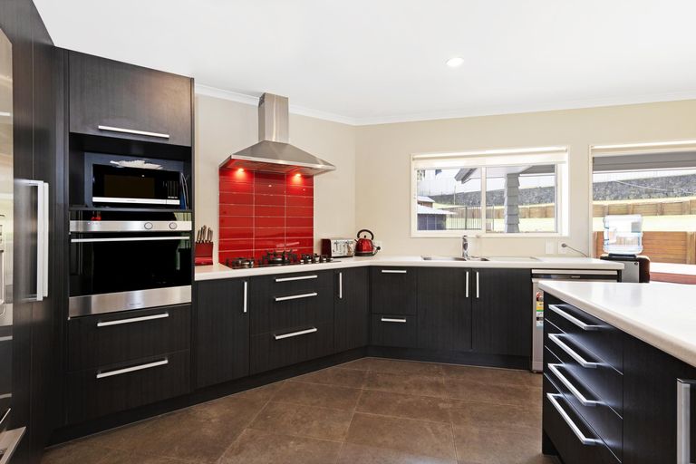 Photo of property in 168 Polo Prince Drive, Alfriston, Auckland, 2105