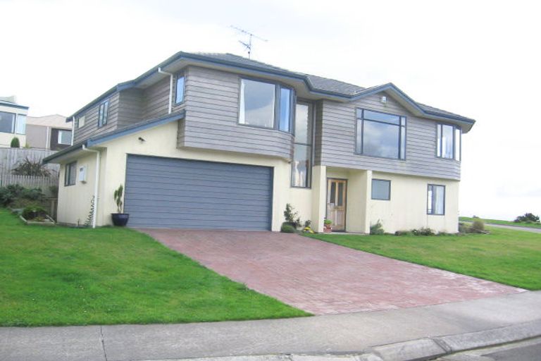 Photo of property in 53 Meadowcroft Grove, Johnsonville, Wellington, 6037