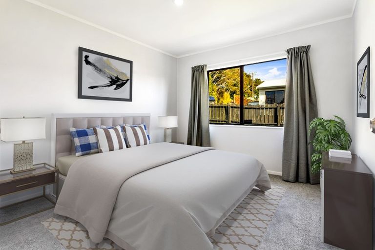 Photo of property in 1/63 Beaubank Road, Kelston, Auckland, 0602