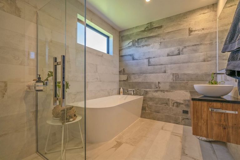 Photo of property in 19 Austin Drive, Whitianga, 3510