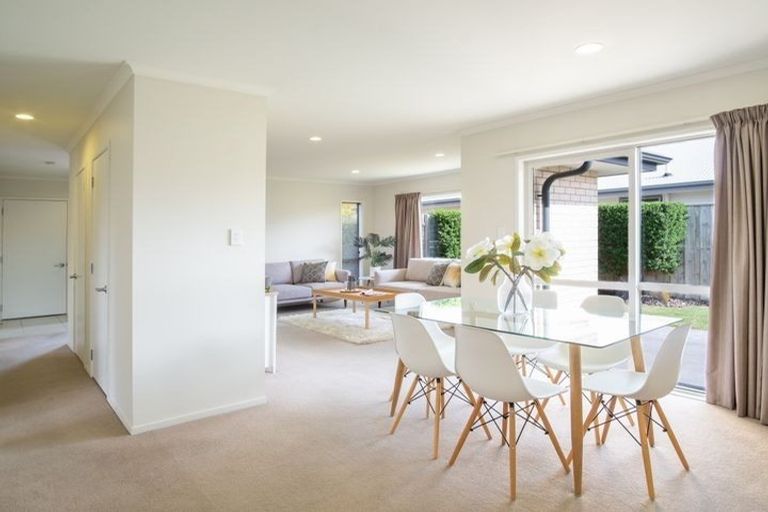 Photo of property in 21 Faringdon Boulevard, Rolleston, 7615