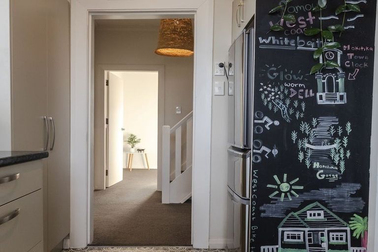 Photo of property in 81 Fitzherbert Street, Hokitika, 7810