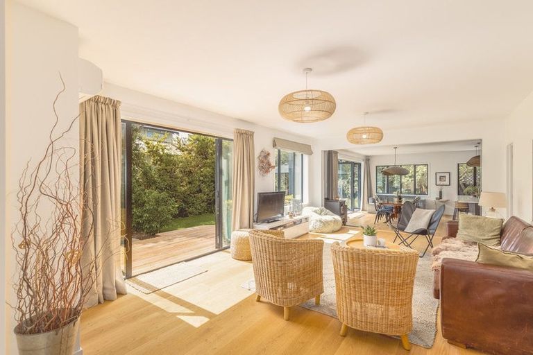 Photo of property in 40 Celia Street, Redcliffs, Christchurch, 8081