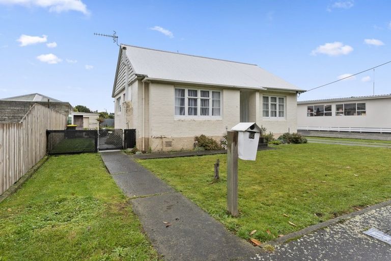Photo of property in 60 Cambridge Street, Levin, 5510