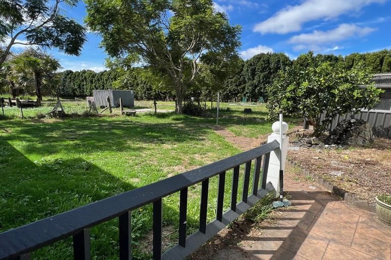 Photo of property in 123 Waiuku Road, Pukekohe, 2678