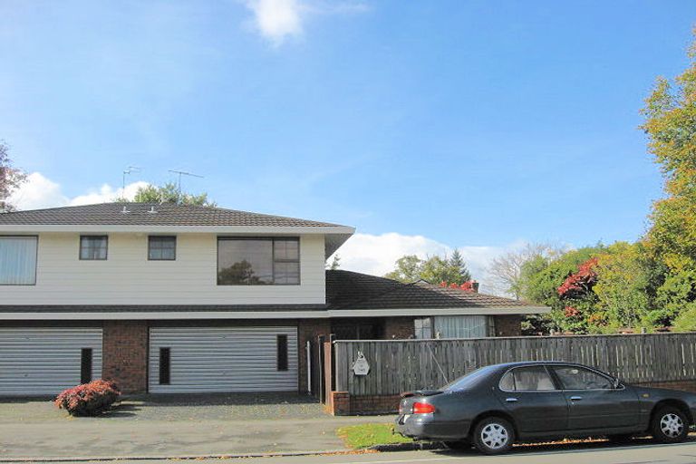 Photo of property in 2/146 Waimairi Road, Ilam, Christchurch, 8041