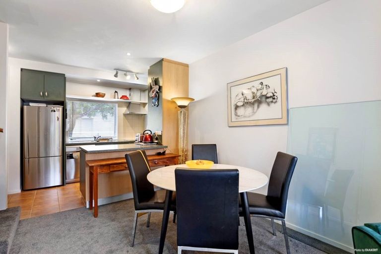 Photo of property in 50 Kirikiri Lane, East Tamaki, Auckland, 2013