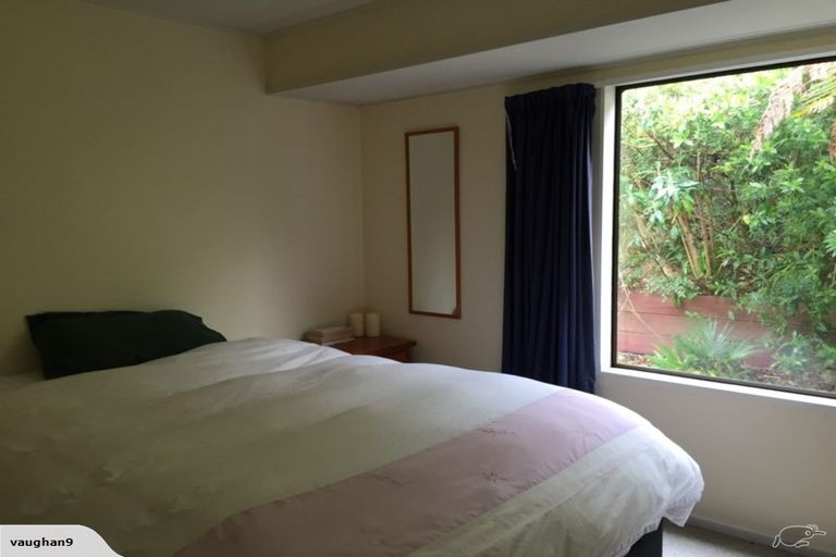 Photo of property in 3 Maracas Crescent, Grenada Village, Wellington, 6037