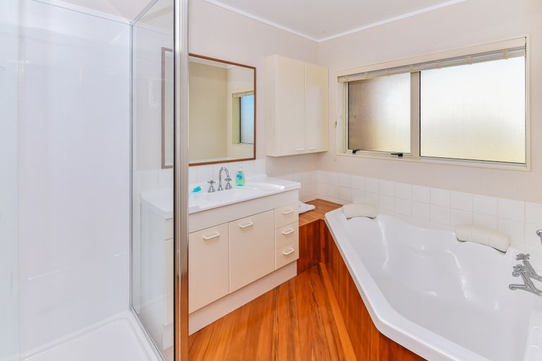 Photo of property in 36 Stewart Gibson Place, Manurewa, Auckland, 2105