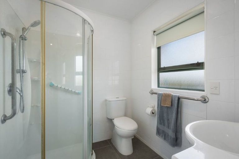 Photo of property in 16 Donegal Place, Katikati, 3129