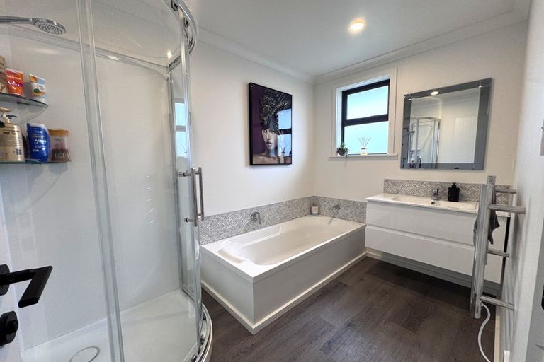 Photo of property in 110 Ruamahanga Crescent, Terrace End, Palmerston North, 4410