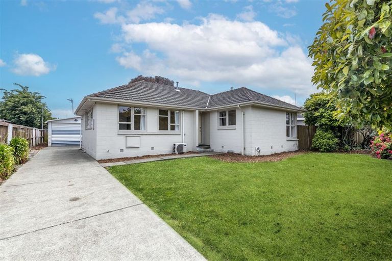 Photo of property in 14 Alpers Place, Hoon Hay, Christchurch, 8025
