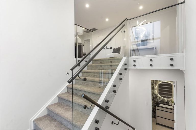 Photo of property in 7 Kina Place, Long Bay, Auckland, 0630