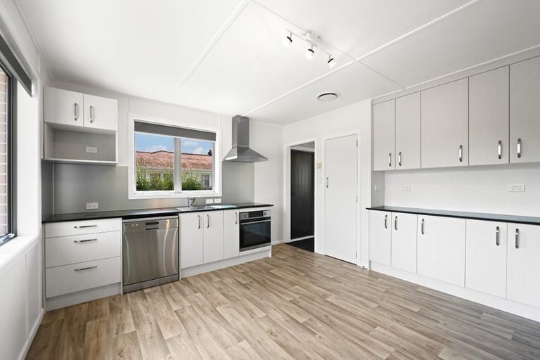 Photo of property in 130 Masters Avenue, Silverdale, Hamilton, 3216