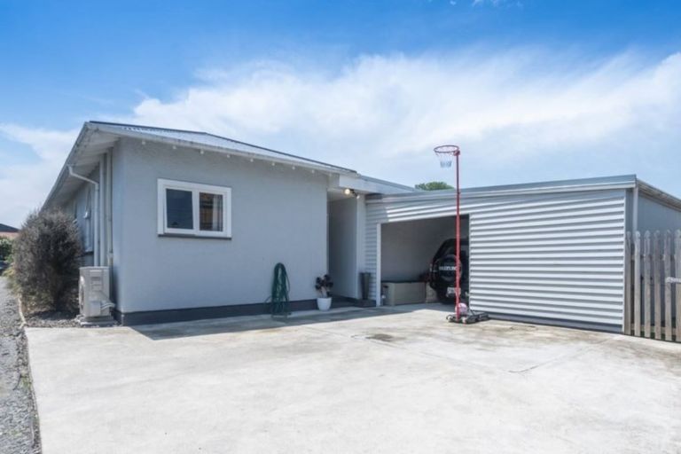 Photo of property in 102 Woodham Road, Linwood, Christchurch, 8062