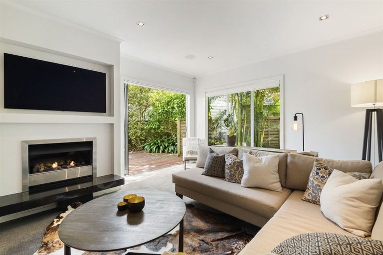 Photo of property in 131c Kowhai Road, Mairangi Bay, Auckland, 0630