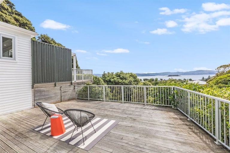 Photo of property in 22 Kowhai Street, Eastbourne, Lower Hutt, 5013