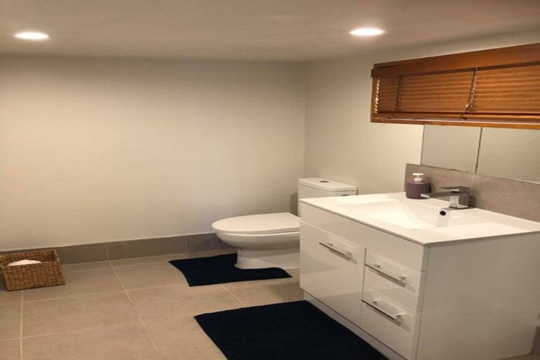 Photo of property in 18 Renwick Street, Papakura, 2110