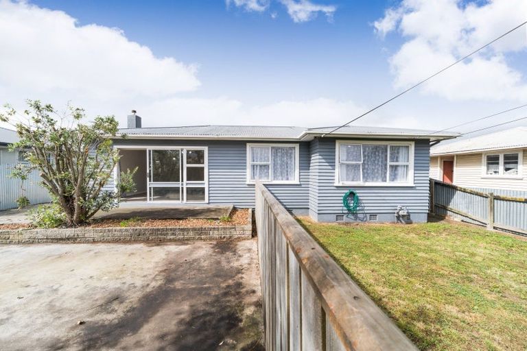 Photo of property in 43 Fairs Road, Milson, Palmerston North, 4414
