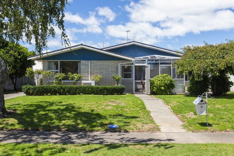 Photo of property in 10 Mason Street, Riverdale, Gisborne, 4010
