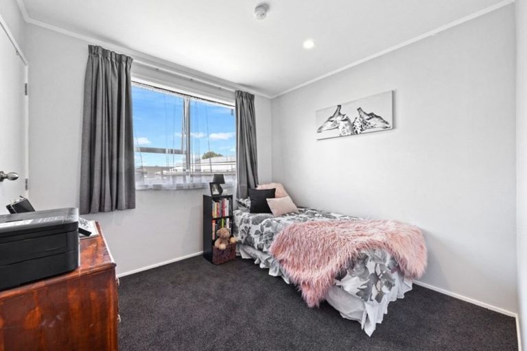 Photo of property in 21 Darnell Crescent, Clover Park, Auckland, 2019