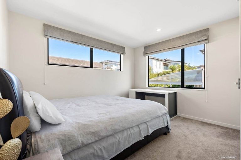 Photo of property in 13 Caldera Drive, Long Bay, Auckland, 0630