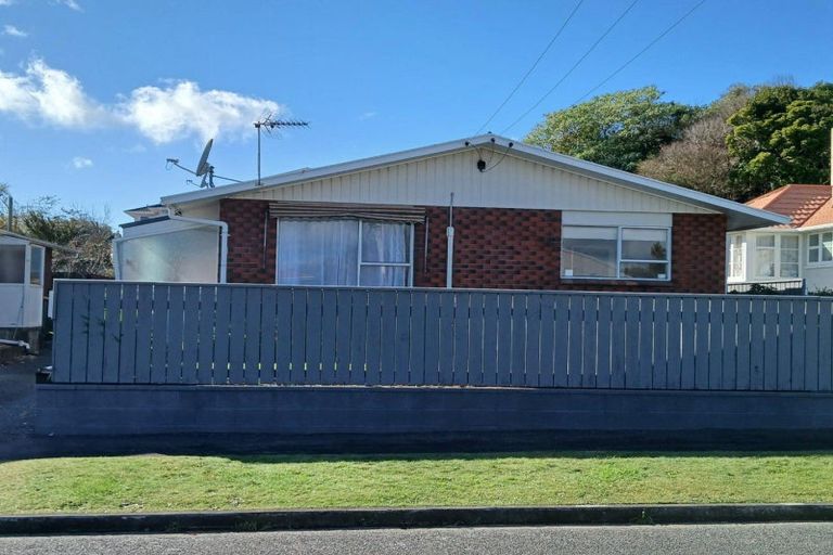 Photo of property in 3c Bideford Street, Brooklands, New Plymouth, 4310