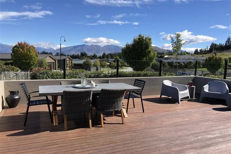 Photo of property in 14 Islington Place, Wanaka, 9305