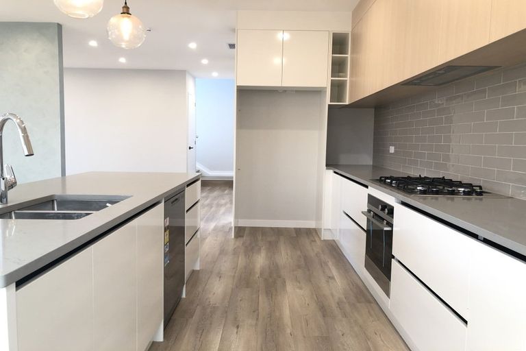 Photo of property in 25 Bevyn Street, Castor Bay, Auckland, 0620