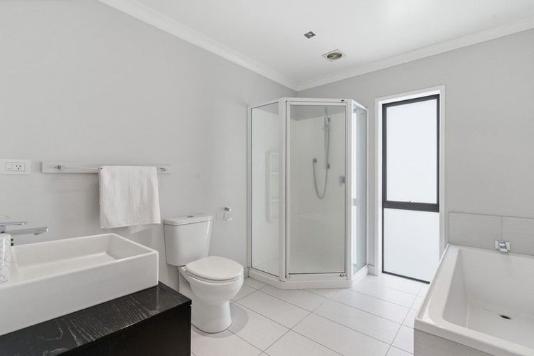 Photo of property in 5 Ella Place, Papamoa Beach, Papamoa, 3118