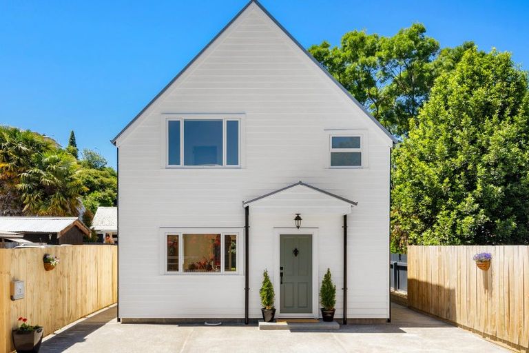 Photo of property in 155 Carlyle Street, Napier South, Napier, 4110