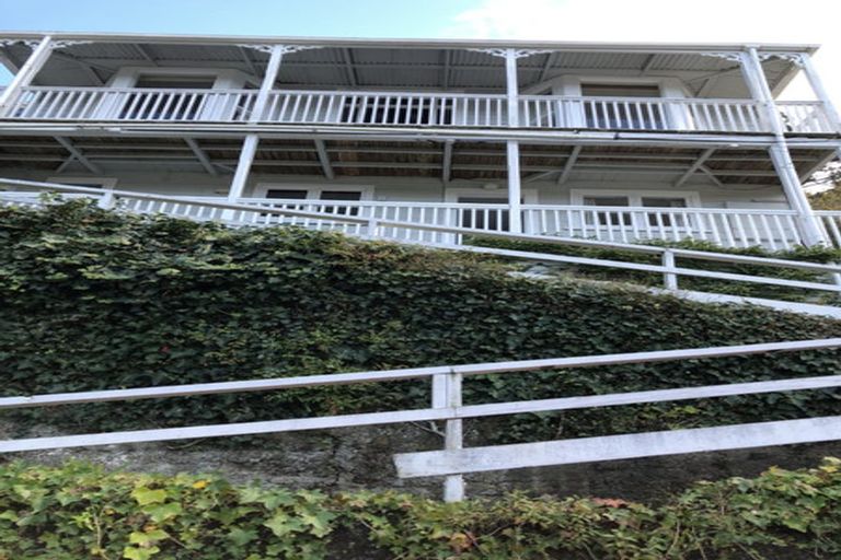 Photo of property in 37 Patanga Crescent, Thorndon, Wellington, 6011