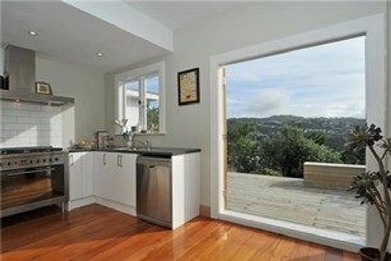 Photo of property in 44 Volga Street, Island Bay, Wellington, 6023
