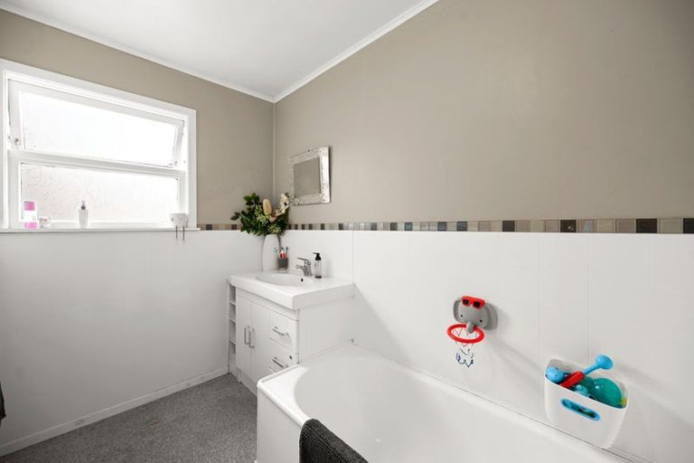 Photo of property in 266 Sandwich Road, St Andrews, Hamilton, 3200