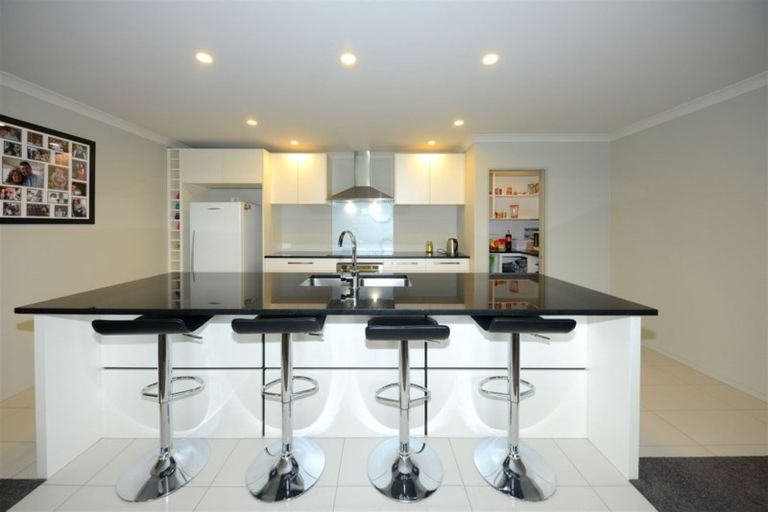 Photo of property in 2 Binyon Place, Rolleston, 7614