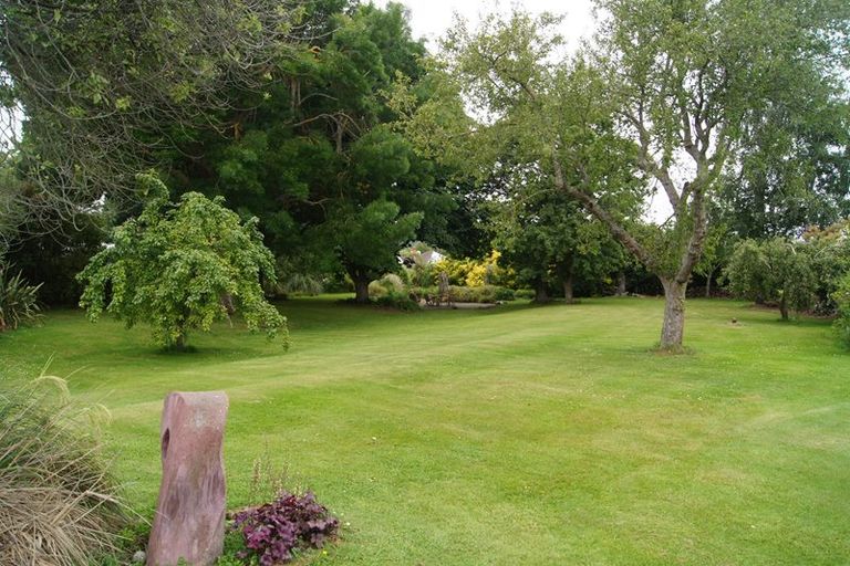 Photo of property in 74 School Road, Pleasant Valley, Geraldine, 7991