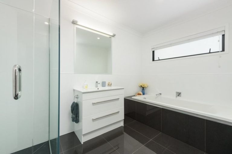 Photo of property in 33 Benmore Crescent, Pyes Pa, Tauranga, 3112