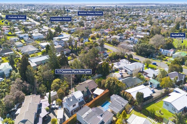 Photo of property in 1/7 Cezanne Place, New Lynn, Auckland, 0600