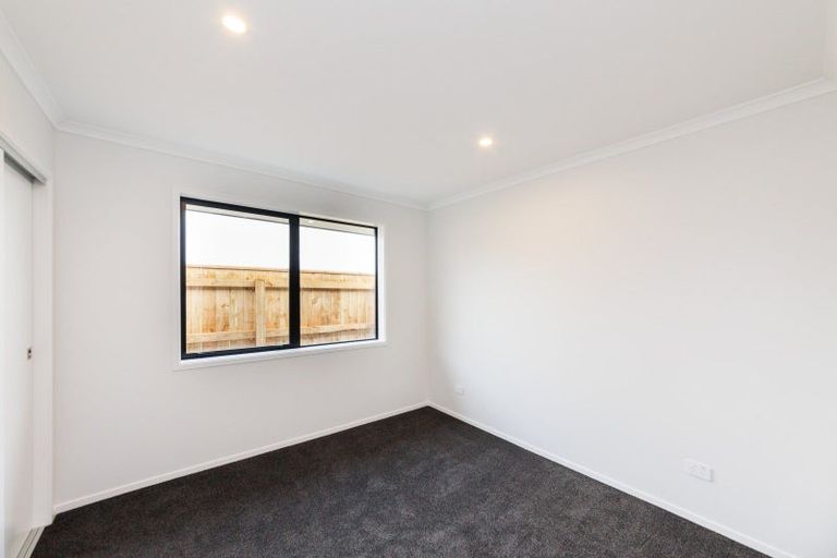 Photo of property in 8 Pahiki Crescent, Levin, 5510