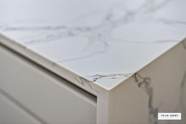 Photo of property in 27 Jandell Crescent, Bucklands Beach, Auckland, 2014