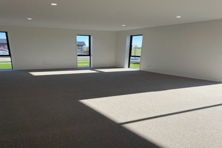 Photo of property in 10 Toetoe Street, Halswell, Christchurch, 8025