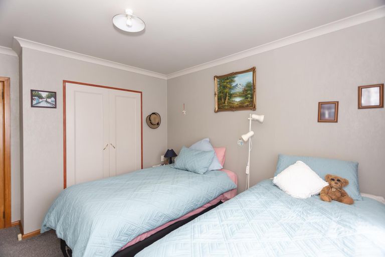 Photo of property in 11 Selwyn Street, South Hill, Oamaru, 9400