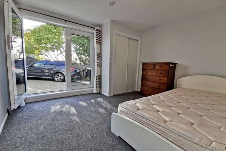 Photo of property in 2/42c Schnapper Rock Road, Schnapper Rock, Auckland, 0632