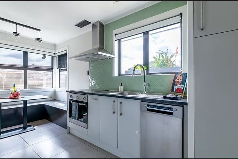 Photo of property in 15 Milan Road, Papatoetoe, Auckland, 2025