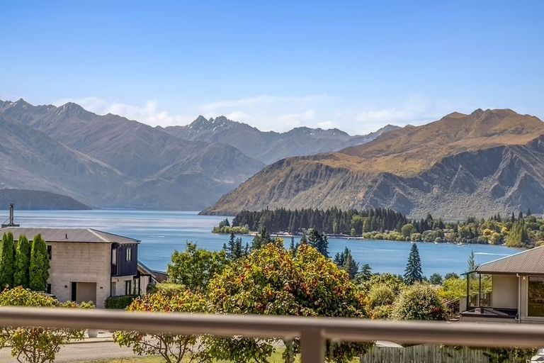 Photo of property in 170 Stone Street, Wanaka, 9305