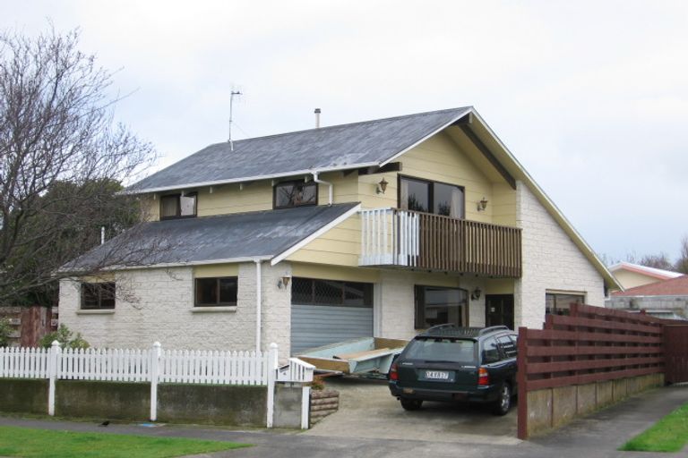 Photo of property in 4 Capri Place, Awapuni, Palmerston North, 4412