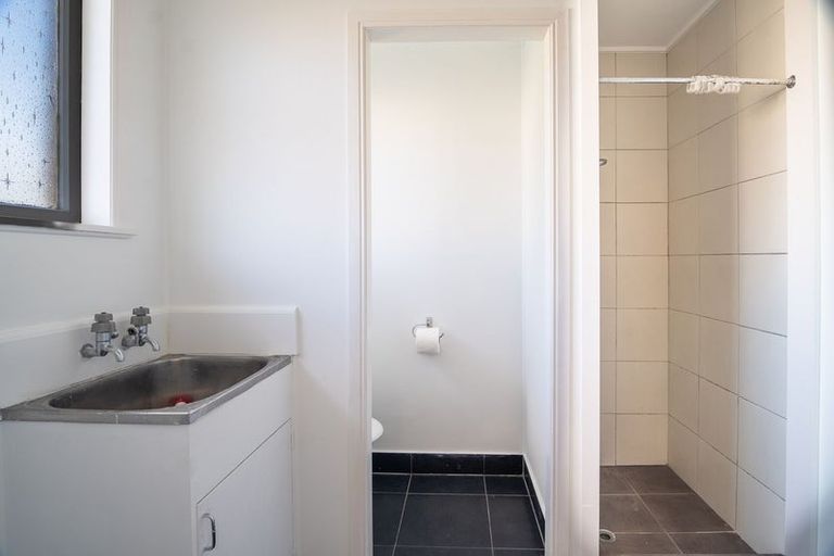 Photo of property in 2/8 James Road, Manurewa, Auckland, 2102
