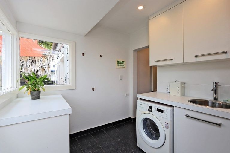 Photo of property in 4 Lamason Street, Greenmeadows, Napier, 4112