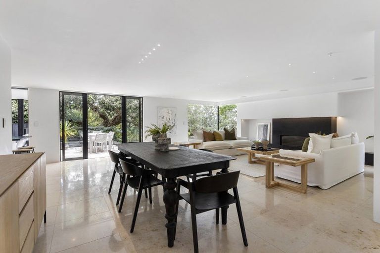 Photo of property in 14a Stanley Point Road, Stanley Point, Auckland, 0624